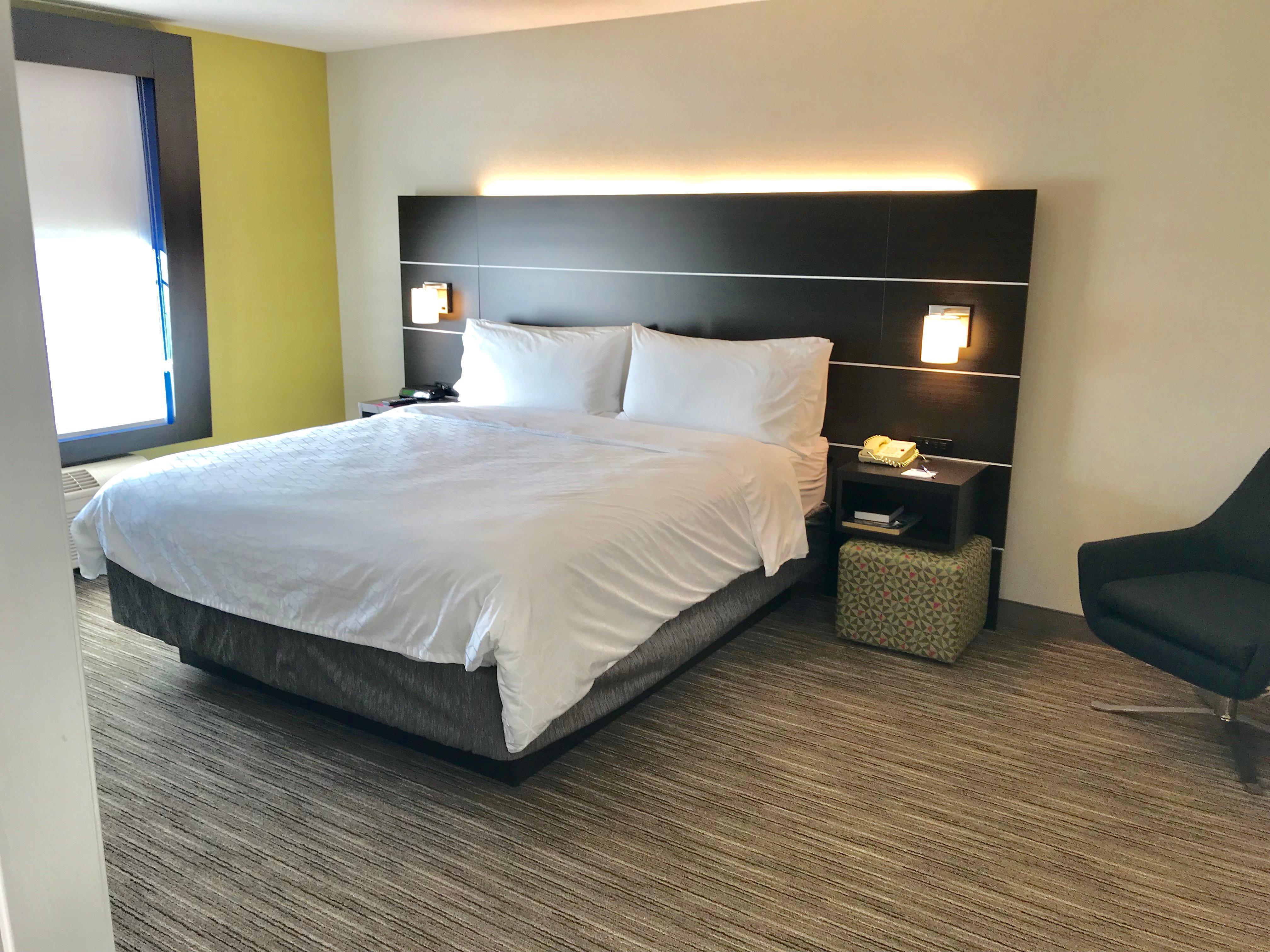 Holiday Inn Express & Suites Tracy By Ihg Bagian luar foto
