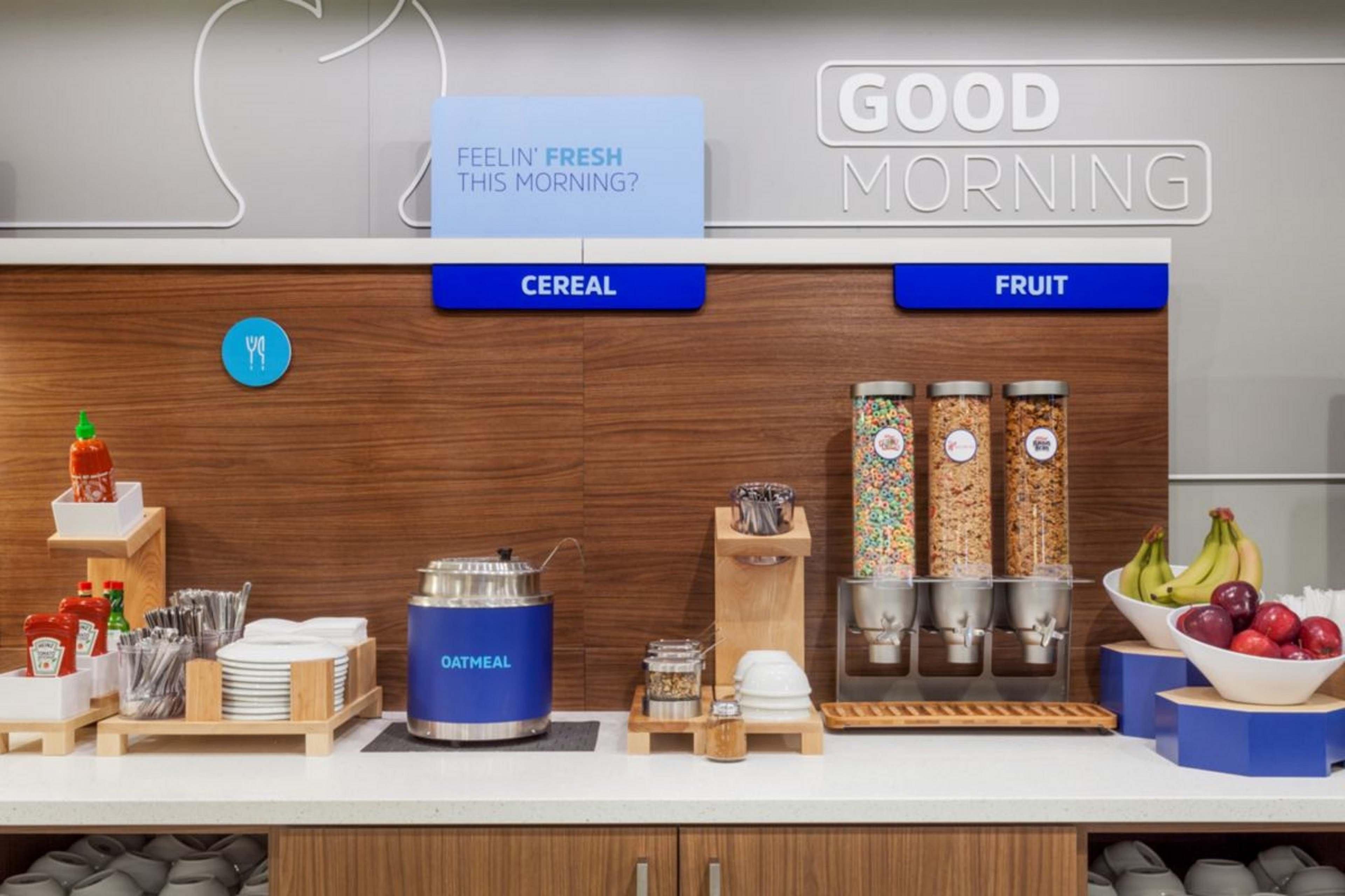 Holiday Inn Express & Suites Tracy By Ihg Bagian luar foto