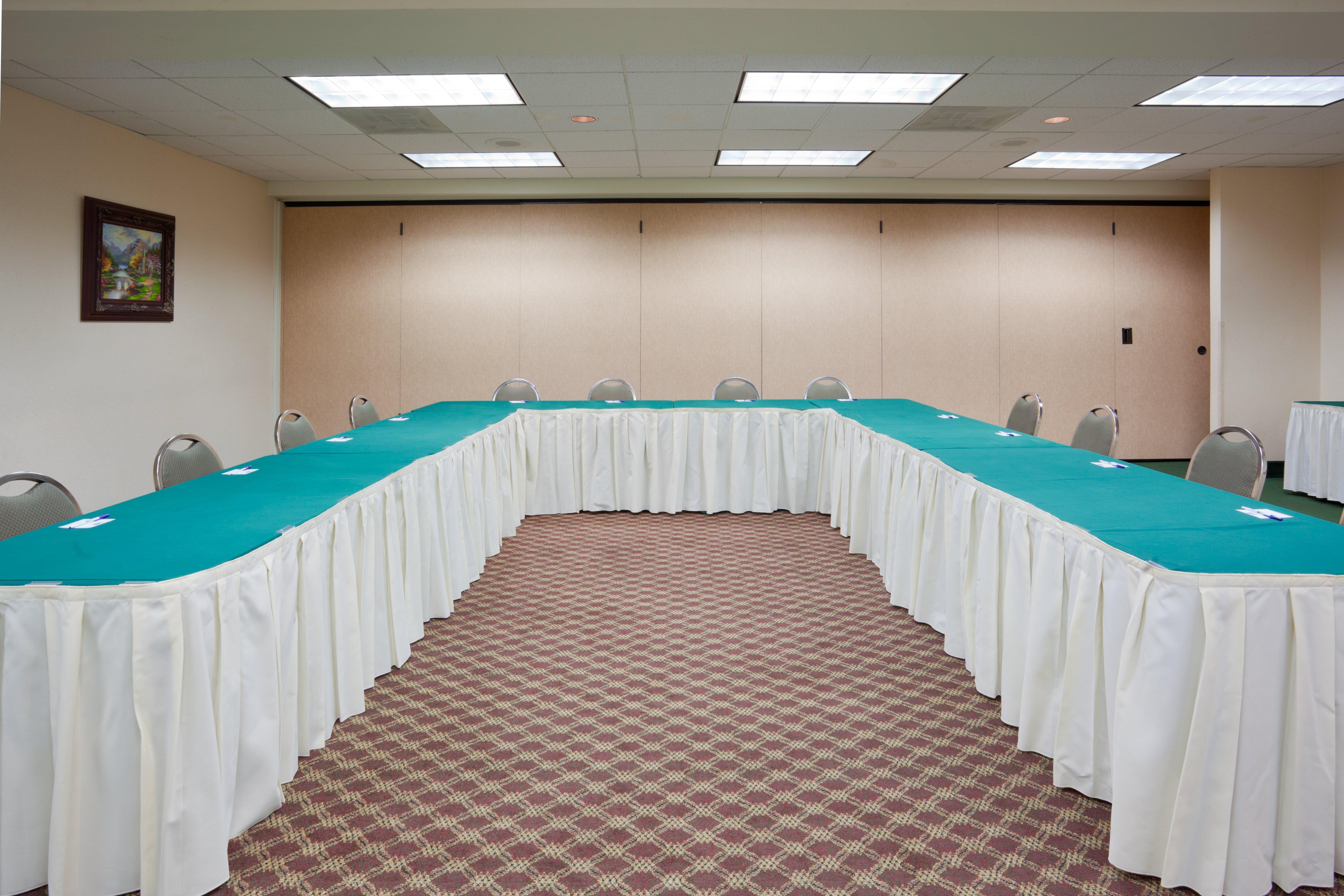 Holiday Inn Express & Suites Tracy By Ihg Bagian luar foto