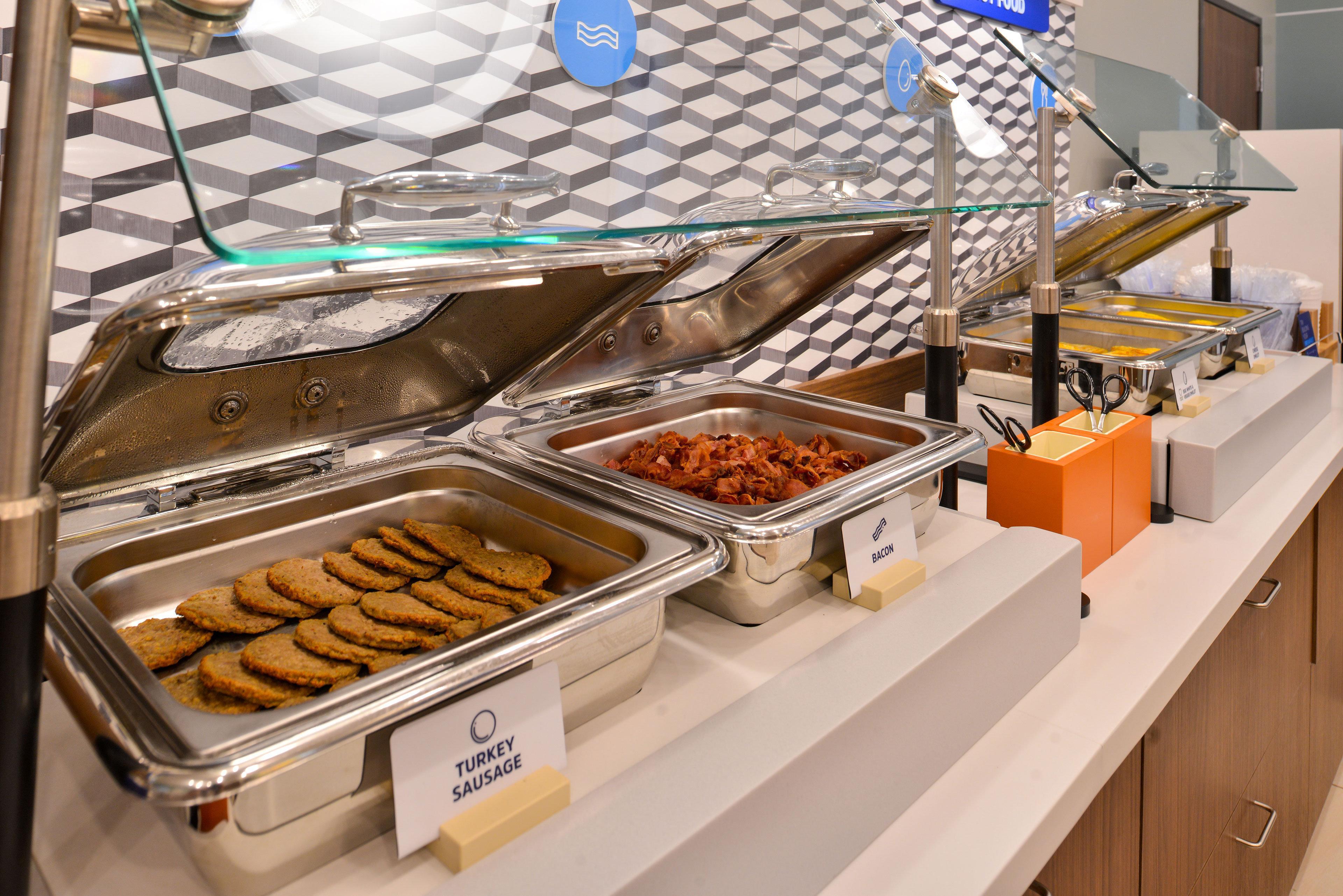 Holiday Inn Express & Suites Tracy By Ihg Bagian luar foto