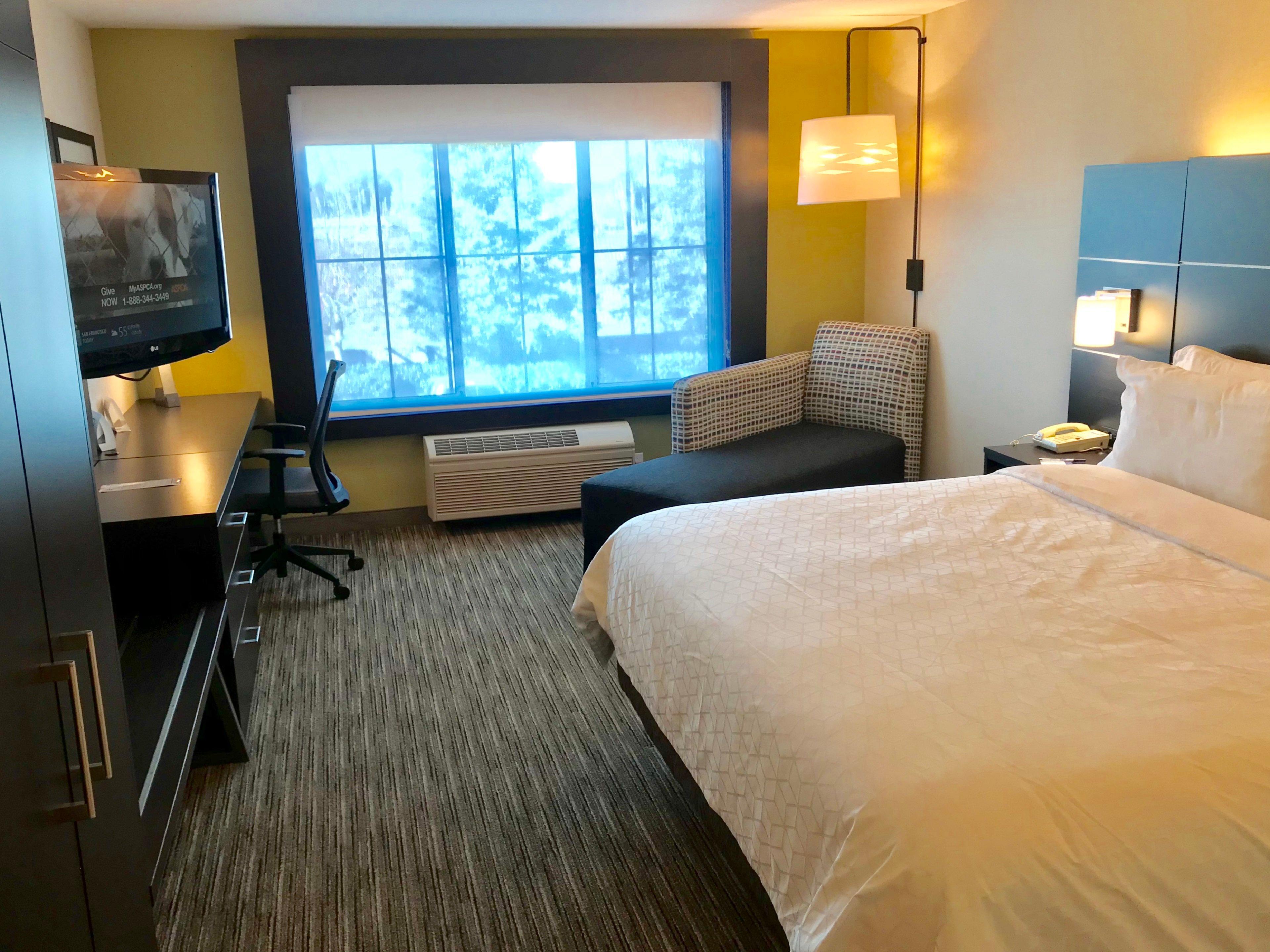 Holiday Inn Express & Suites Tracy By Ihg Bagian luar foto