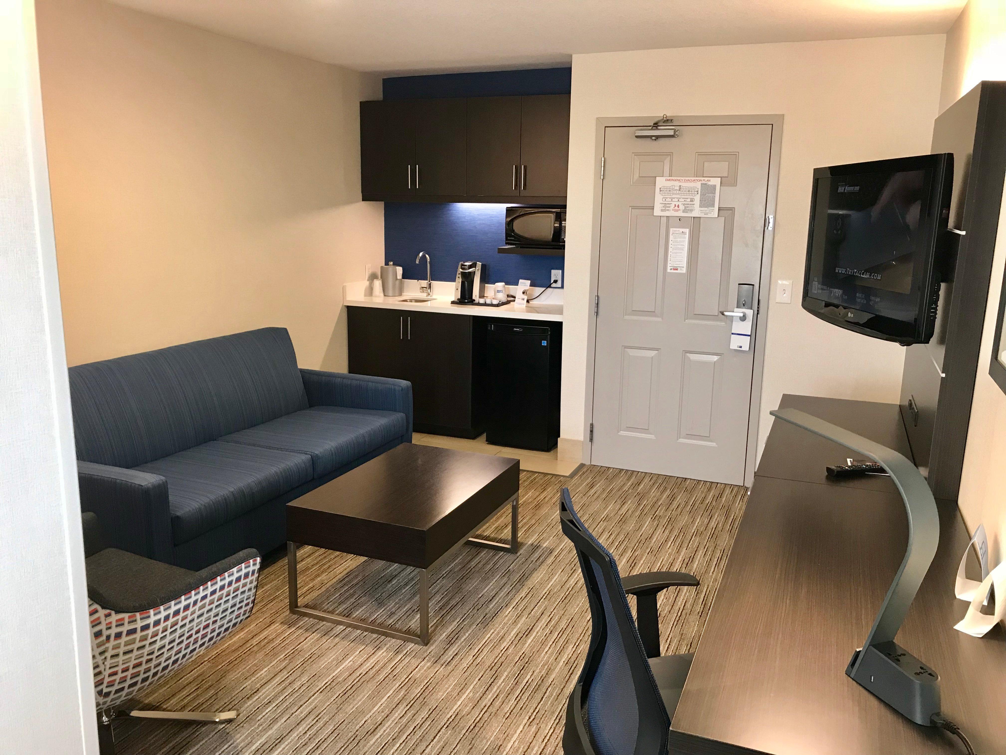 Holiday Inn Express & Suites Tracy By Ihg Bagian luar foto