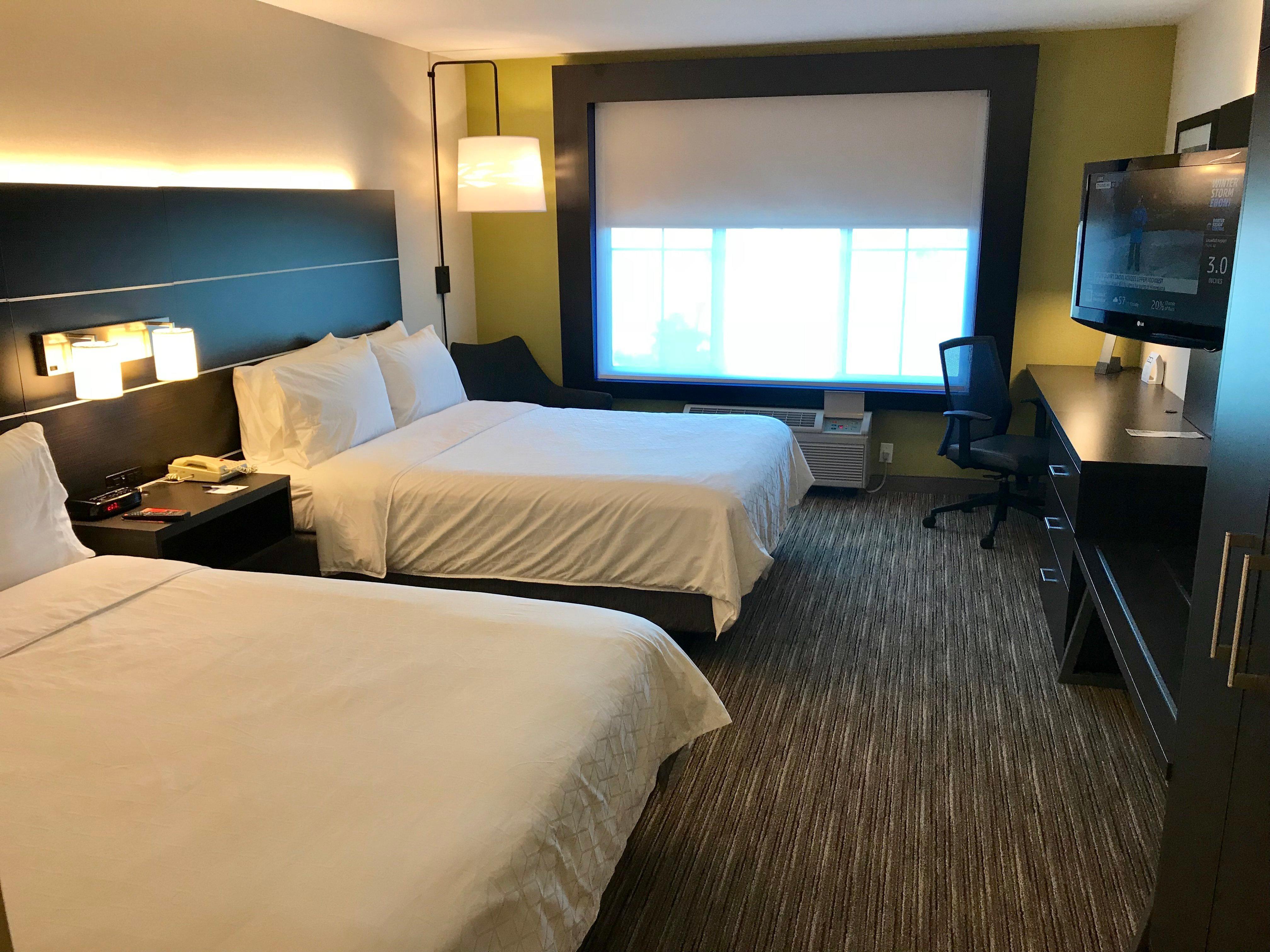 Holiday Inn Express & Suites Tracy By Ihg Bagian luar foto