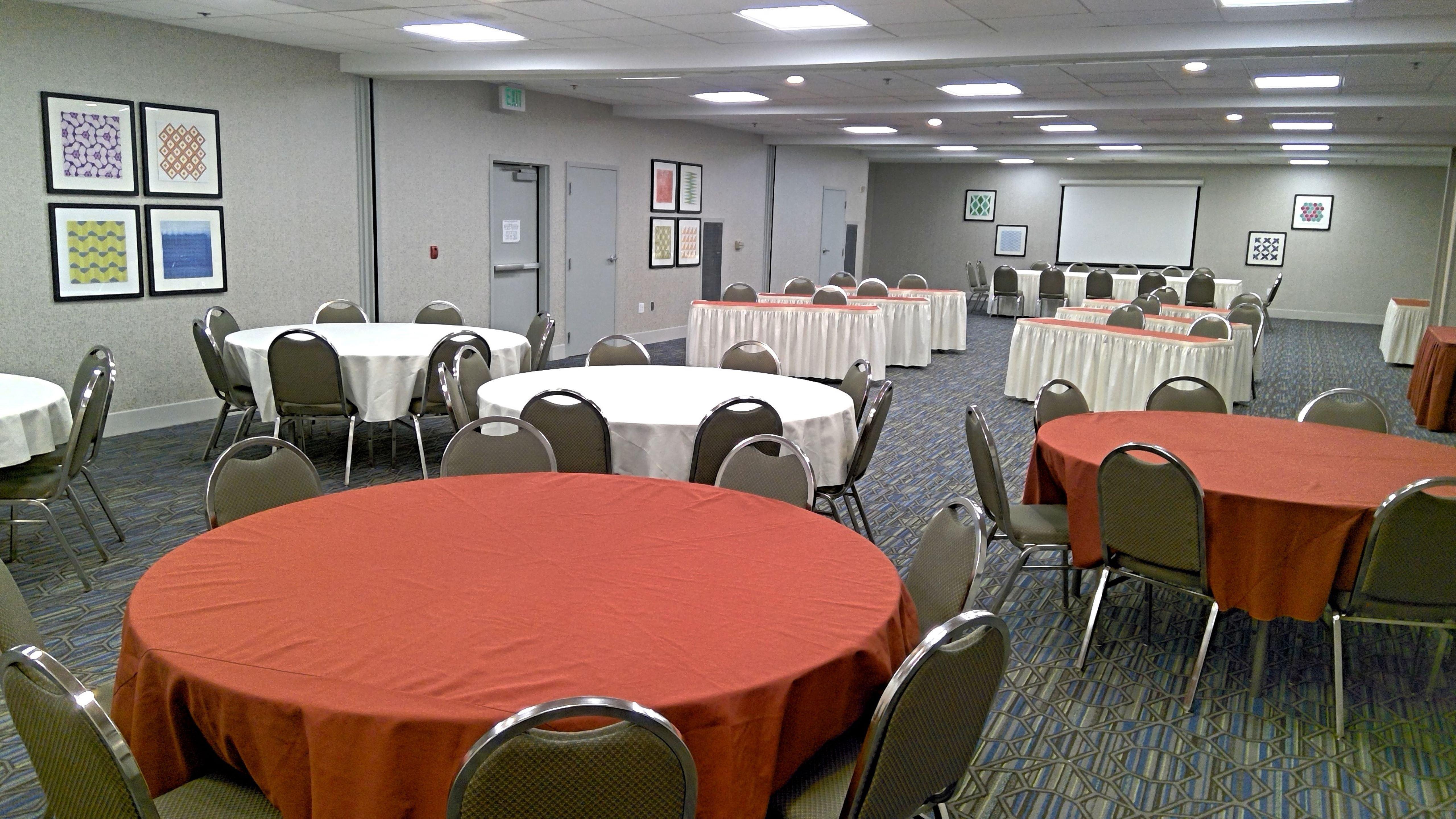Holiday Inn Express & Suites Tracy By Ihg Bagian luar foto